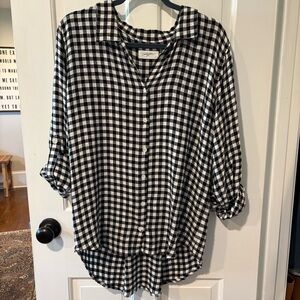 Carly Jean Los Angeles Black and White Checkered Button Down Shirt